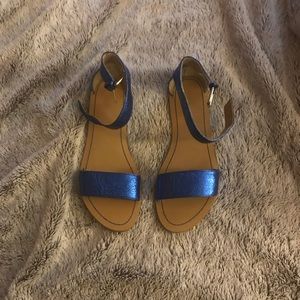 NINE WEST BLUE METALLIC FLAT SANDALS